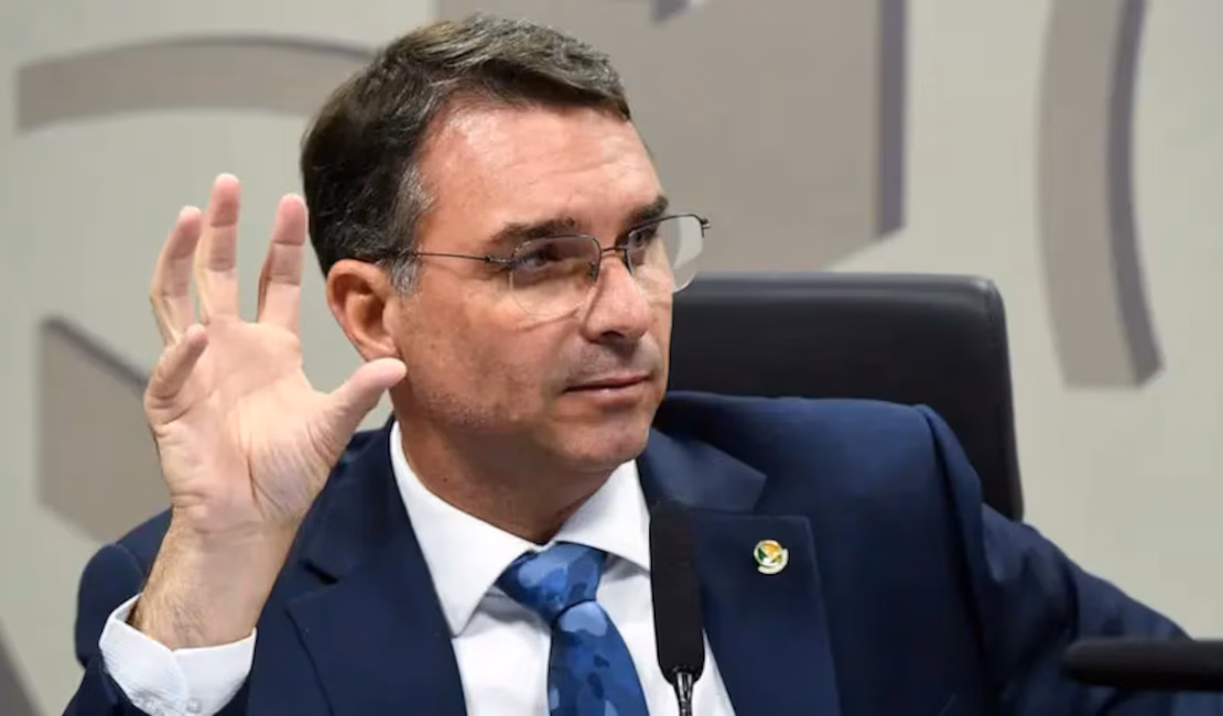 Flávio admite encontro com Vorcaro em prisão domiciliar e de tornozeleira