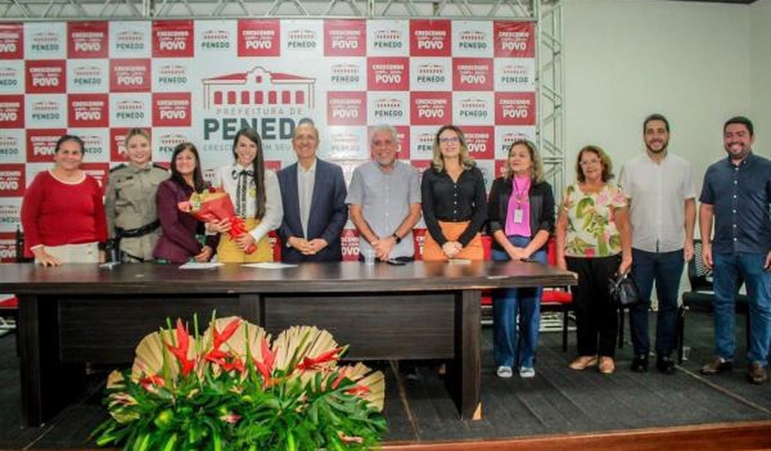 Em Penedo, Mariana Barbosa toma posse com a tarefa de formular políticas de valorização da mulher