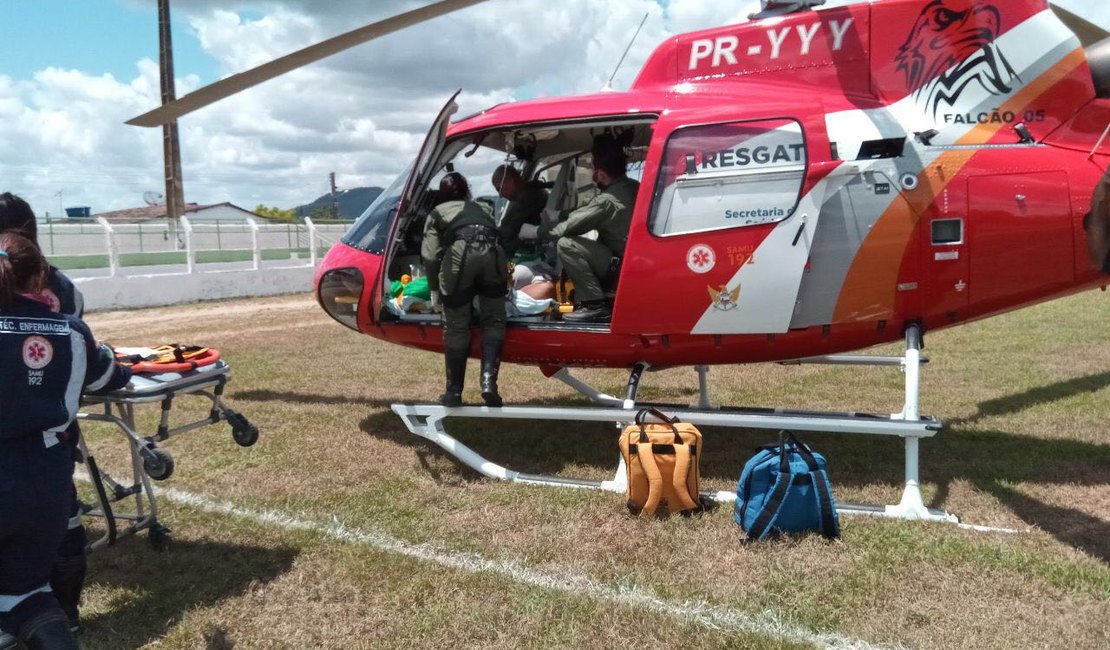 Pneu de caminhão se desprende e atinge carro em São Miguel dos Campos