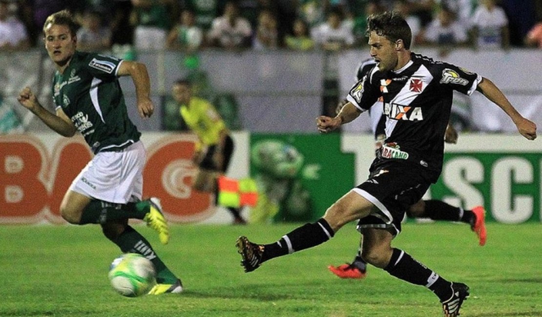 Vasco cede empate no fim e pode deixar o G4