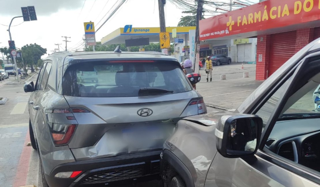 Ronda no Bairro prende jovem por embriaguez ao volante, após acidente no Trapiche da Barra