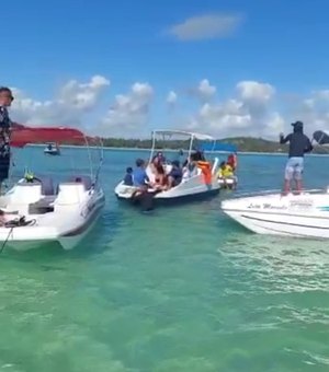 [Vídeo] Permissionários bloqueiam acesso aos passeios náuticos de Maragogi