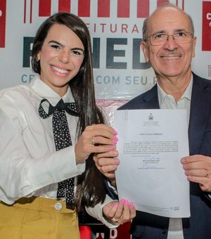 Prefeito Ronaldo Lopes empossa nova Secretária da Mulher e reforça apoio para a zona rural de Penedo
