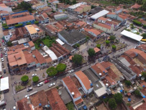 Suspeitos à pé, roubam moto, celular e mochila de homem na zona rural de Feira Grande