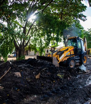 Prefeitura retira 1.600 toneladas de resíduos de córregos em julho