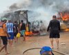 Incêndio atinge e destrói ônibus escolares na cidade de Boca da Mata