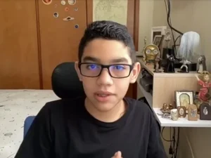 Menino de 13 anos da Venezuela descobre asteroide e ganha reconhecimento da Nasa