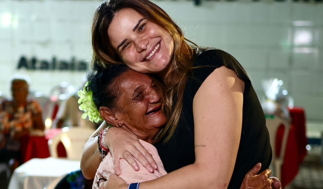 [Vídeo] Ceci destaca a força da mulher na política no Dia da Conquista do Voto Feminino no Brasil