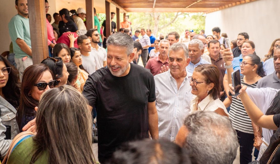 Arthur Lira garante investimento de R$ 3 milhões para pavimentação de vias em Pão de Açúcar