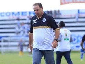 Vica começa definir time do ASA para jogo contra o Santa Rita