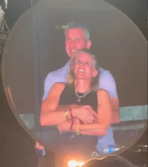 Flagra em show do Coldplay: o que diz a CLT sobre traição no trabalho?