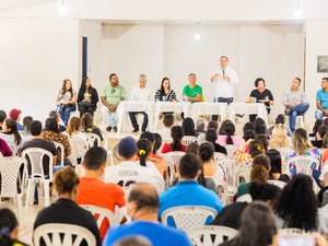 Agentes comunitários se reúnem para debater remapeamento do PSF em Arapiraca