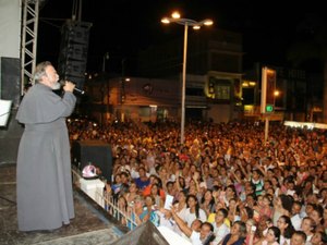 Festa da Padroeira: padre Antônio Maria volta a Arapiraca nesta terça