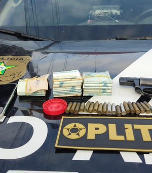 Oplit participa de operação que prendeu homem com revólver e dinheiro no Jacintinho
