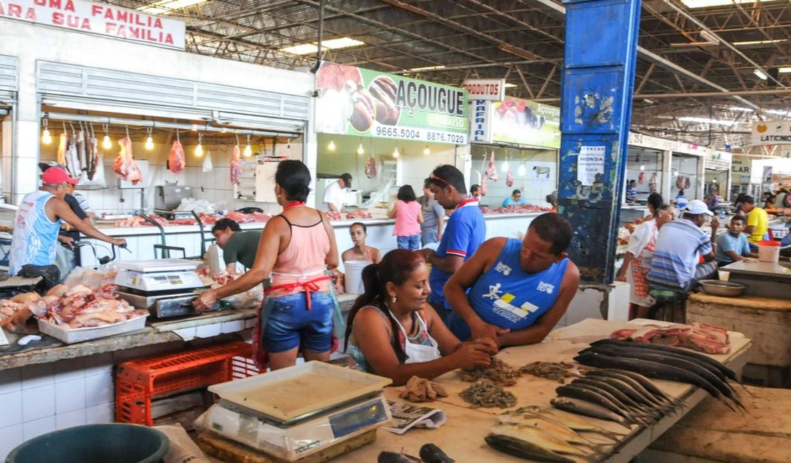 Confira o horário de abertura de feiras e mercados no feriado de Tiradentes
