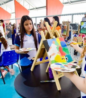Luciano Barbosa entrega ginásio modernizado e reforça integração entre escola e comunidade