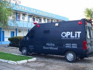 Homem vai à delegacia registrar boletim de ocorrência e acaba preso