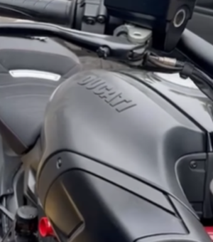 PF apreende “Ferrari das motos” em operação que mira irmão do presidente Lula