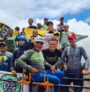 Idoso em cadeira de rodas realiza sonho e escala serra em Roraima