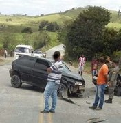 Colisão frontal entre carros deixa um morto e oito feridos em Viçosa