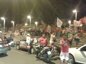 Militância petista faz a festa no centro de Arapiraca