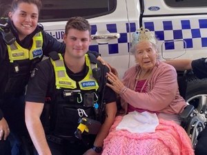 Idosa completa 100 anos de idade e realiza sonho: ser presa