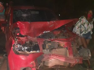 Grave acidente entre carro e cinquentinha é registrado na AL-115, em Palmeira dos Índios