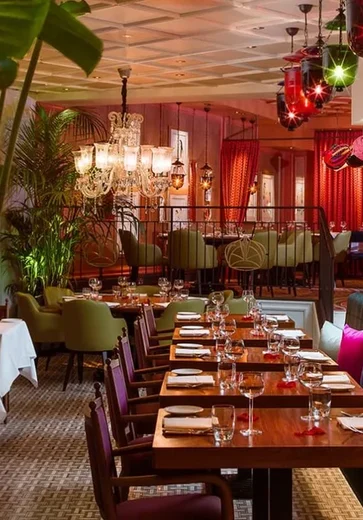 Clientes apelam ao rei Charles para evitar fechamento de restaurante centenário