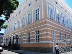 Deputados de Alagoas voltam a trabalhar nesta terça-feira