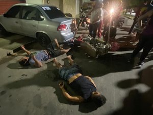 Vídeo mostra momento em que jovens são atropeladas enquanto fazem caminhada