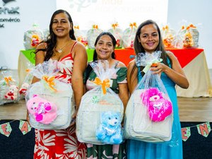 Prefeitura realiza 1ª entrega de enxovais do programa “Mãe Arapiraquense” de 2026