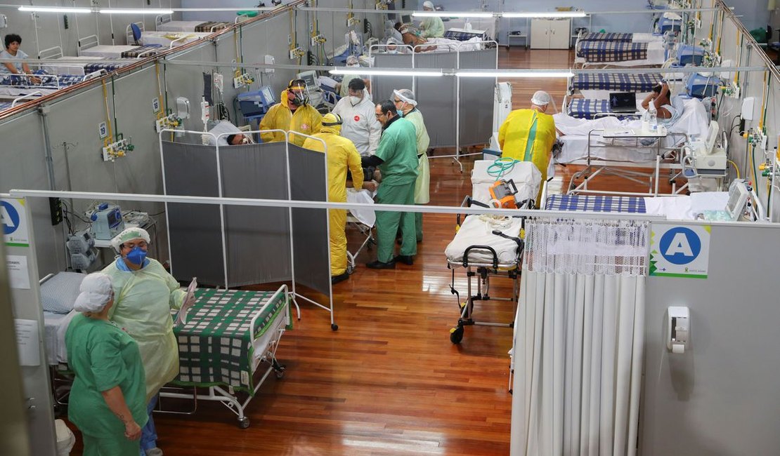 Brasil registra 1.555 mortes nas últimas 24h e se aproxima de 11 milhões de infectados por Covid-19