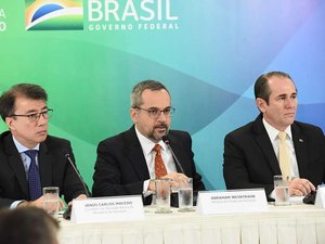 MEC anuncia instalação de escola cívico militar para 2020 em Maceió