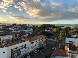 Mulher saca auxílio-doença mas é abordada por criminosos e tem R$1.500 roubados