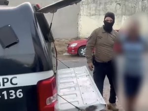 Preso suspeito de perseguir e matar homem a facadas em mercado público de Arapiraca