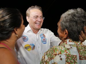 Milhares acompanham Senador Renan em sua primeira caminhada em Maceió