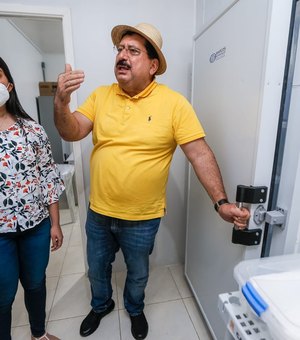 Vacinação de pessoas acima de 49 anos começa em Rio Largo