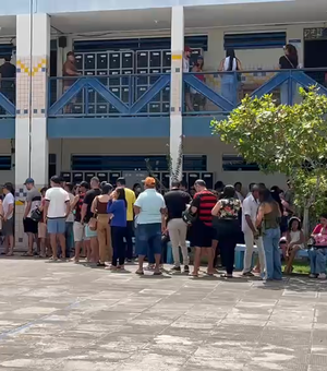 Filas longas são registradas em locais de votação em Arapiraca neste domingo