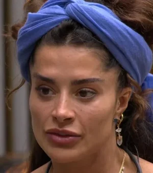 ﻿BBB 26: o motivo por trás do lenço que Aline Campos usa todos os dias