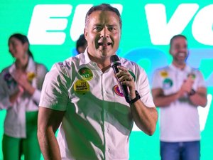 Renan Filho destaca ações na Educação e Saúde no Benedito Bentes