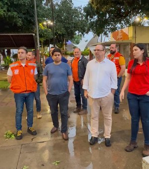 Prefeito Luciano mobiliza equipes e vistoria locais mais afetados pelas chuvas em Arapiraca