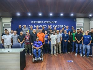 Audiência debate demandas das escolinhas sociais de futebol nas periferias de Maceió