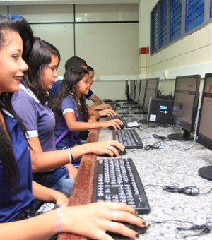 Escolas estaduais de Palmeira dos Índios ganham laboratórios de informática