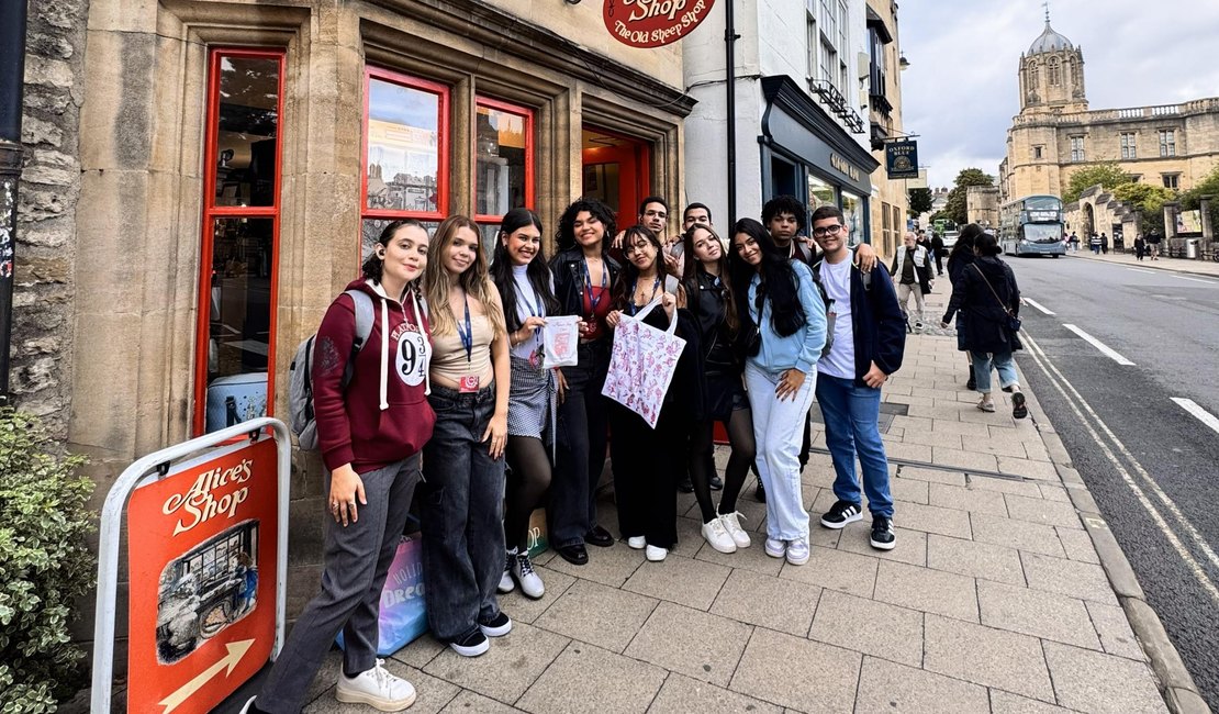 Alunos da rede estadual contam como foi a experiência de estudar em Oxford, na Inglaterra