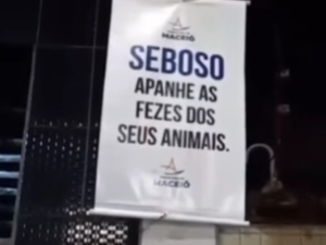 'Seboso': prefeitura nega placas para recolher fezes de animais em praças de Maceió