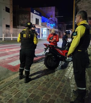 SMTT e Guarda Municipal atuam na fiscalização de veículos e motociclistas para reforçar segurança no trânsito