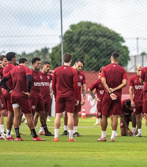 CRB finaliza preparação e embarca para duelo contra o Atlético Goianiense pela Série B