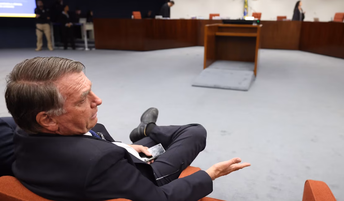 STF forma maioria para manter decisão de Moraes que fixou tornozeleira e outras restrições a Bolsonaro