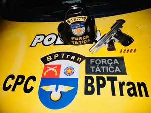Revólver escondido dentro de urso de pelúcia é apreendido no Feitosa 