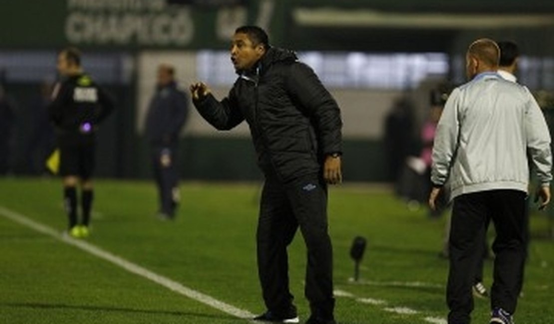 Tite indica Roger Machado, técnico do Grêmio, para comandar Corinthians